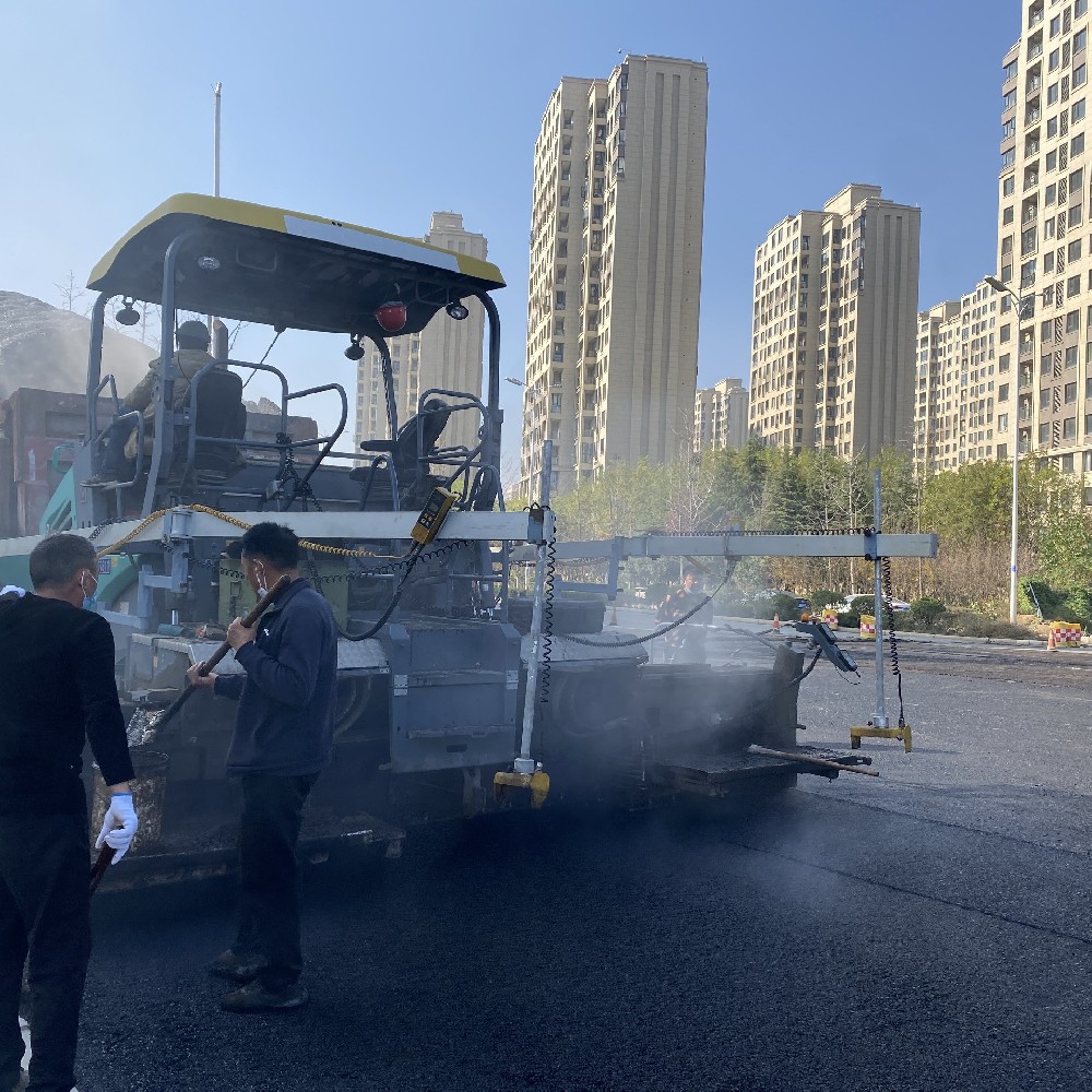 郑州沥青路面厂拌热再生的特点