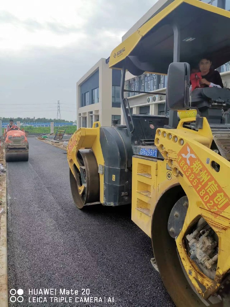 郑州沥青路面压实机具组合